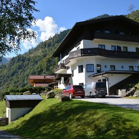 Apartment Monty In